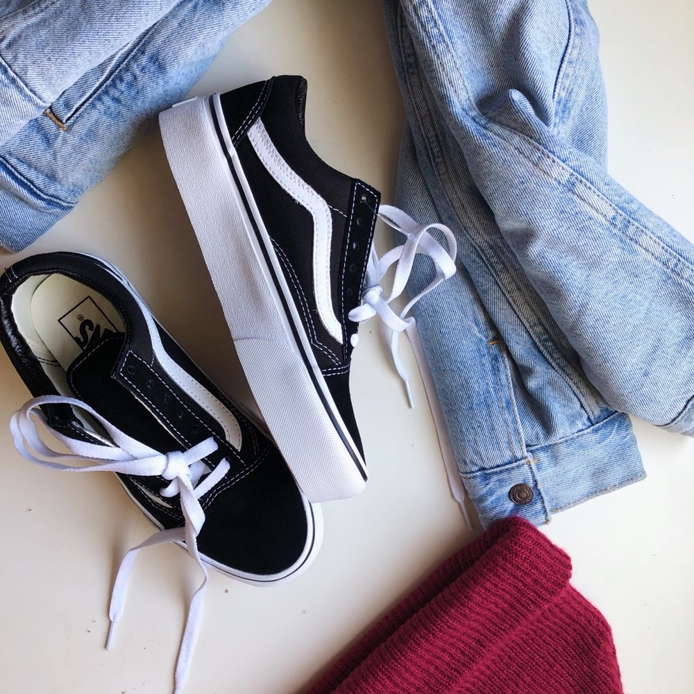 New Vans Old Skool Platforms: Black & White Size 6